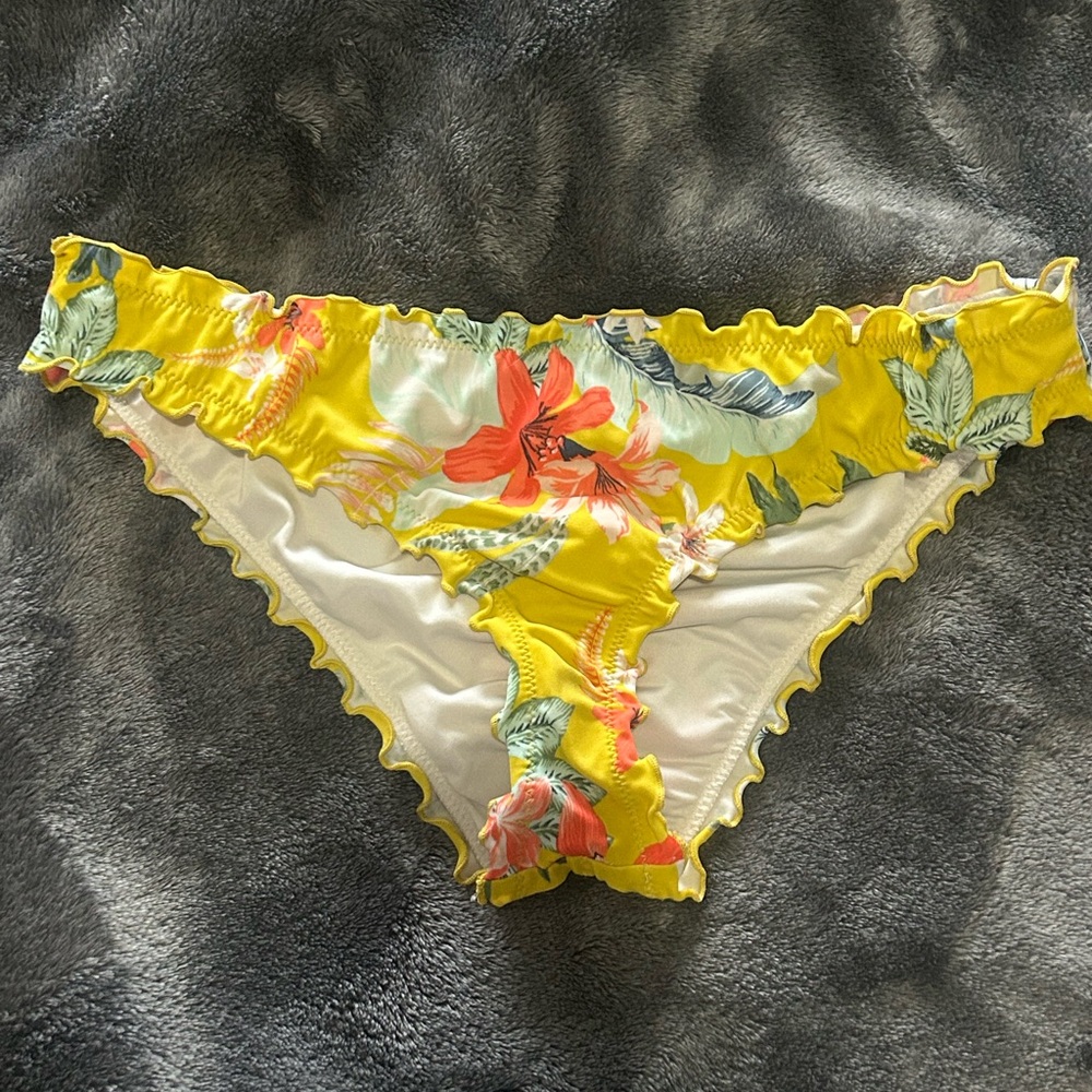 Shade & Shore Multicolor Ruffled Bikini Bottoms